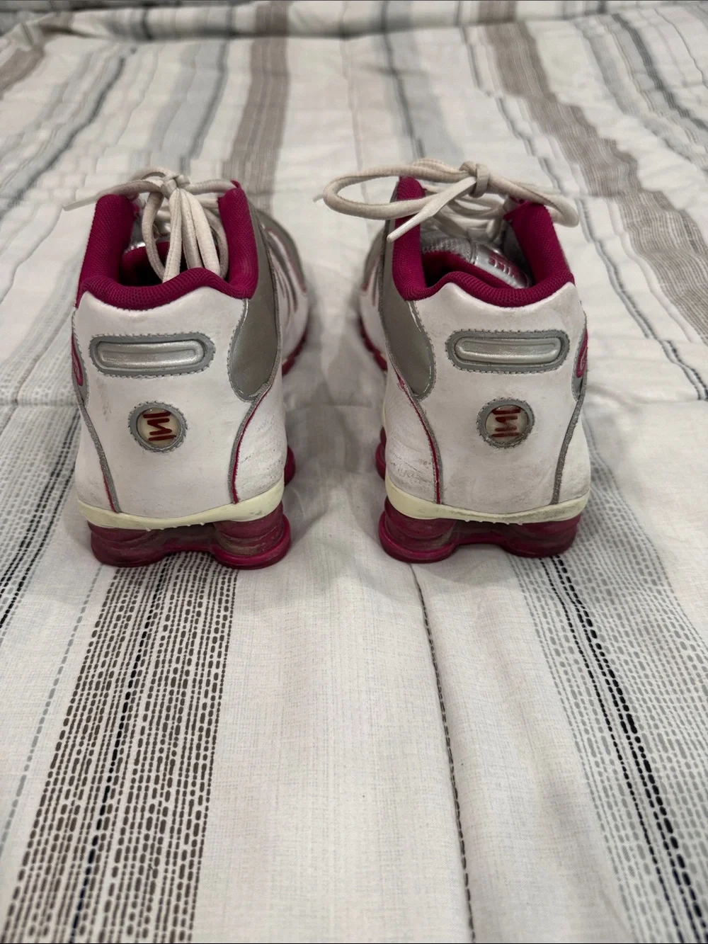 Nike Shox Women’s Silver and Magenta